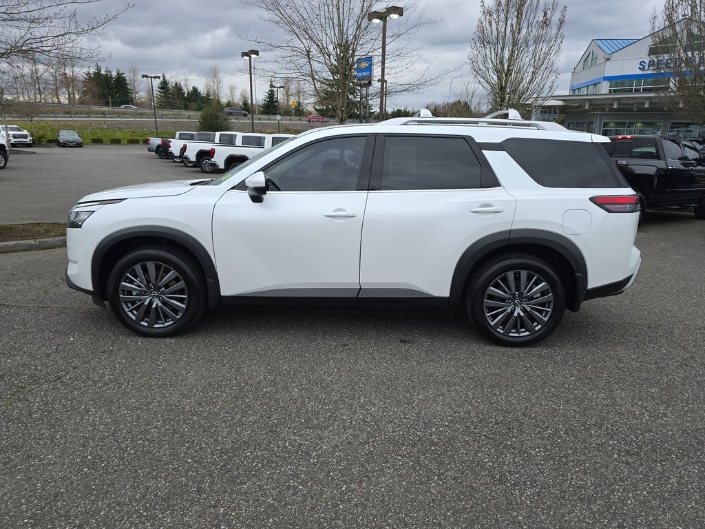 Used 2025 Nissan Pathfinder SL SUV