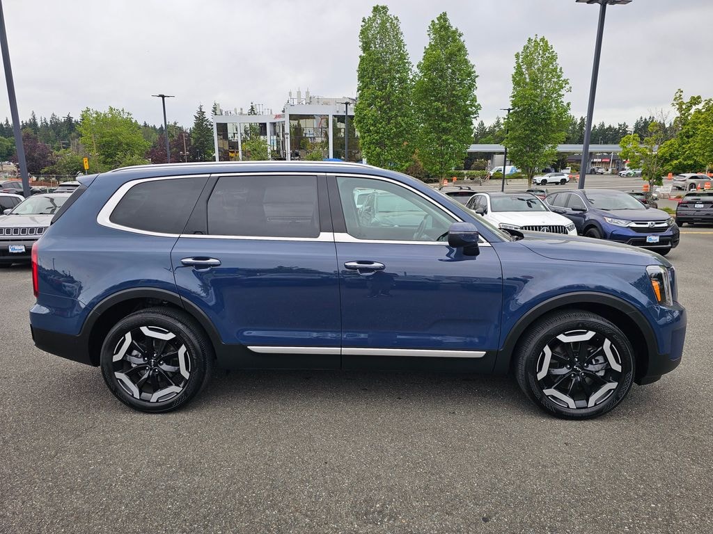 Used 2024 Kia Telluride S SUV