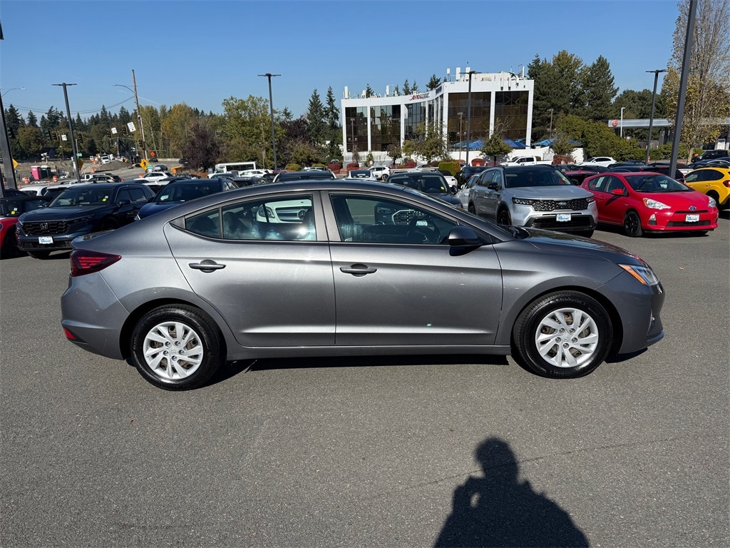 Used 2019 Hyundai Elantra SE Sedan