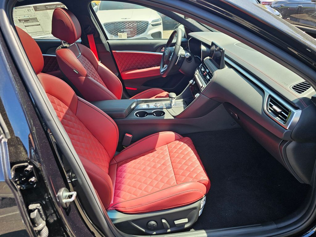 2025 GENESIS G70 Sport Advanced - Photo 10