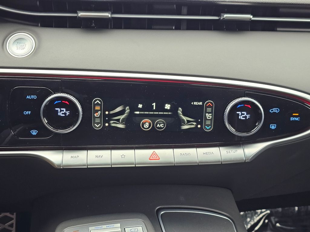 2025 GENESIS GV70 Sport - Photo 16