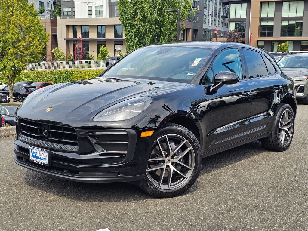 Used 2025 Porsche Macan Base SUV