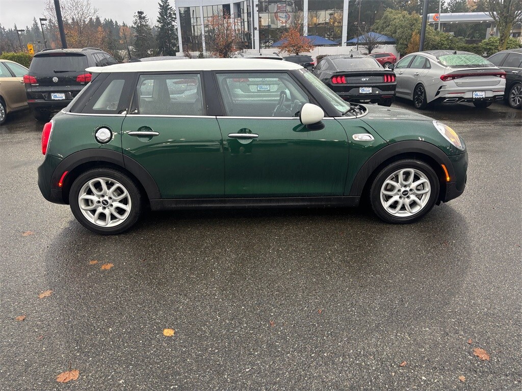 Used 2017 MINI Hardtop 4 Door Base Hatchback