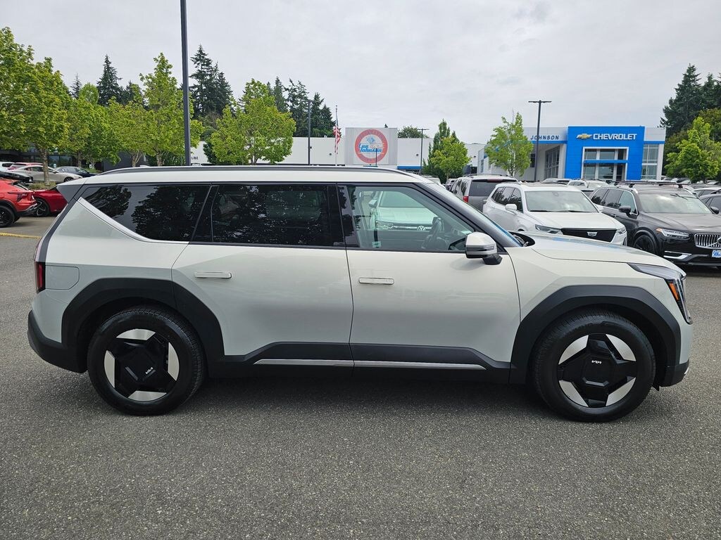 Used 2024 Kia EV9 Wind SUV