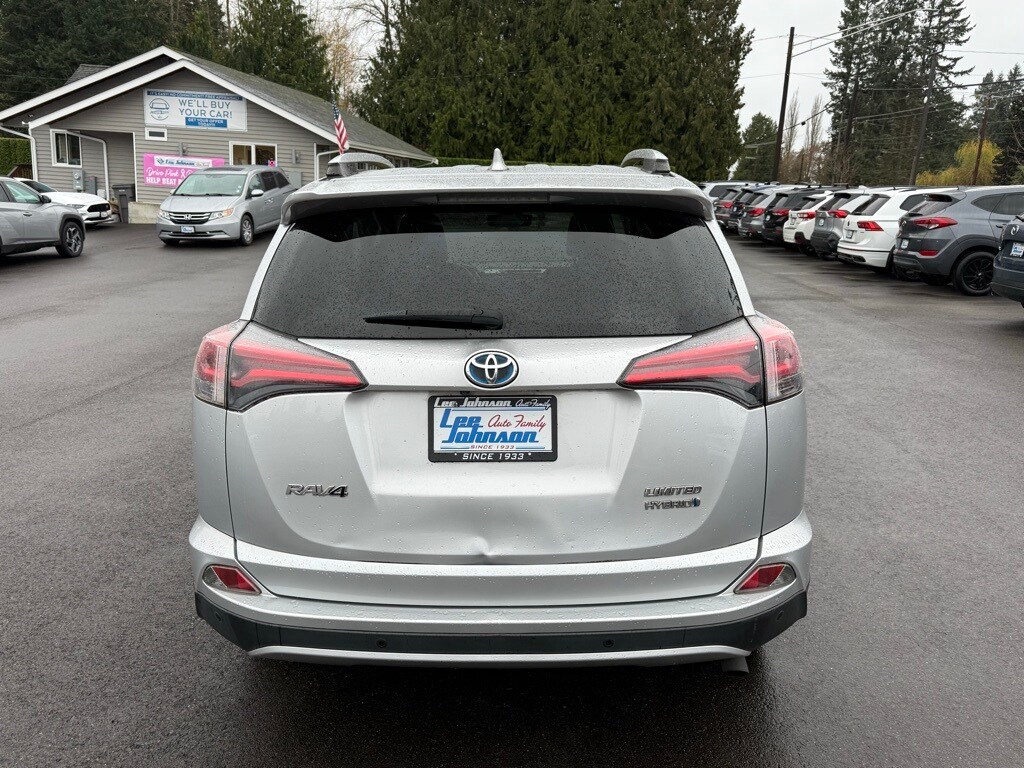2016 Toyota RAV4 Hybrid Limited photo 3