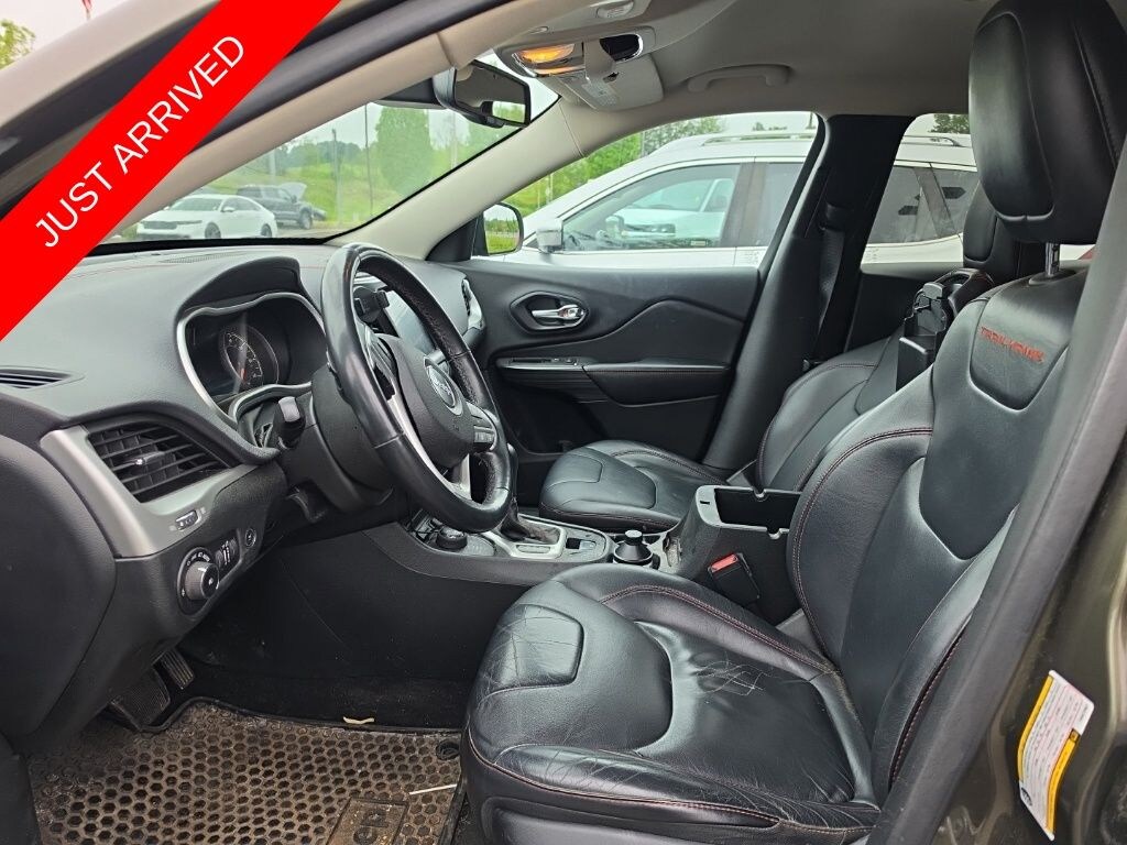Used 2015 Jeep Cherokee Trailhawk SUV
