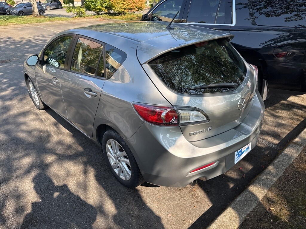 2013 Mazda Mazda3 Touring photo 2