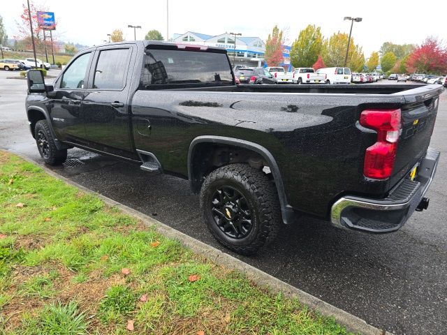 2024 Chevrolet Silverado 3500HD LT photo 3