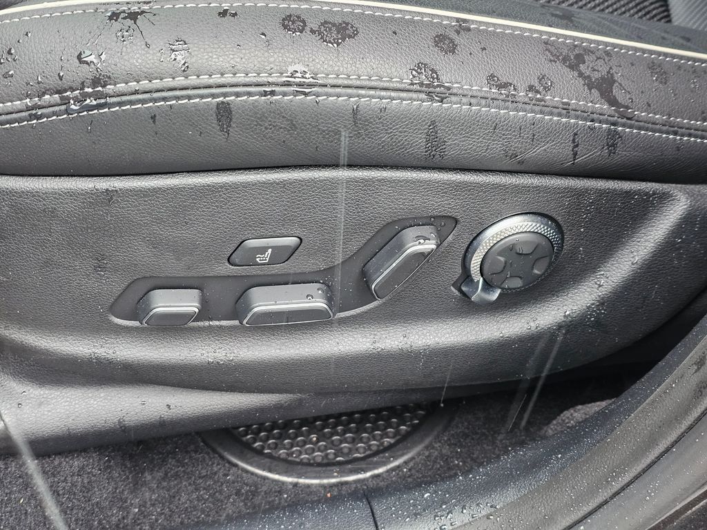 2025 GENESIS GV70 Sport - Photo 33