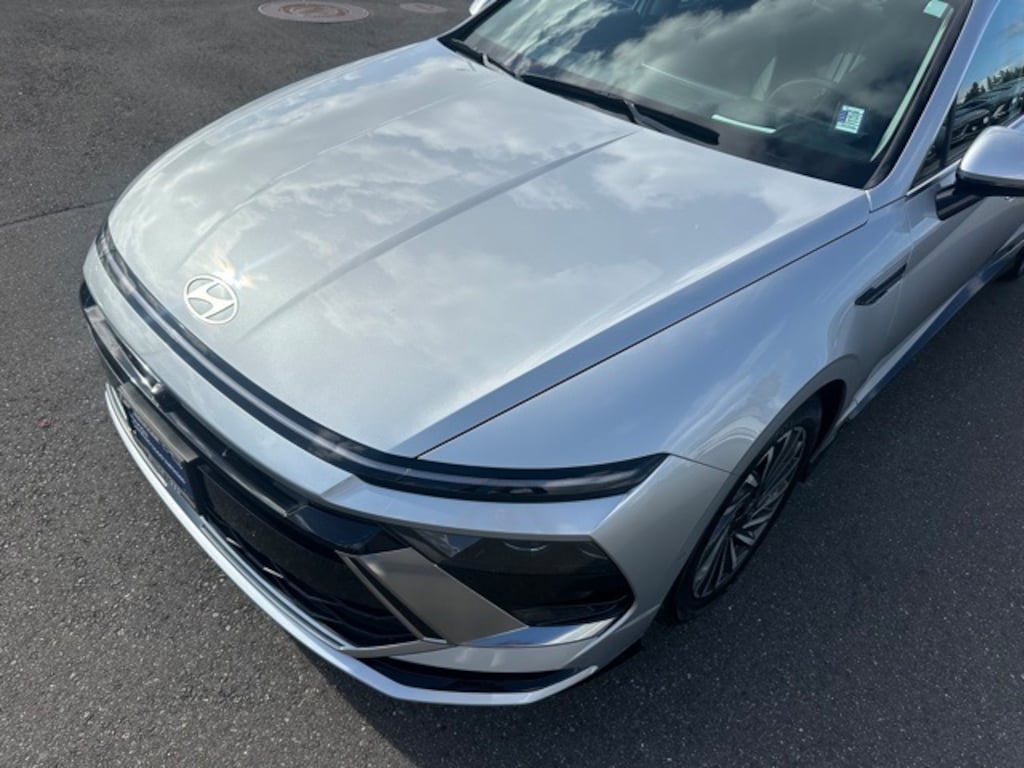 Used 2024 Hyundai Sonata Hybrid Limited Sedan