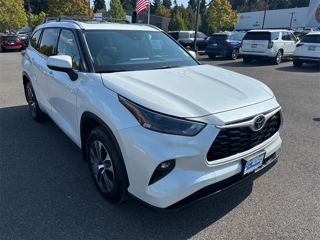 Used 2022 Toyota Highlander XLE SUV