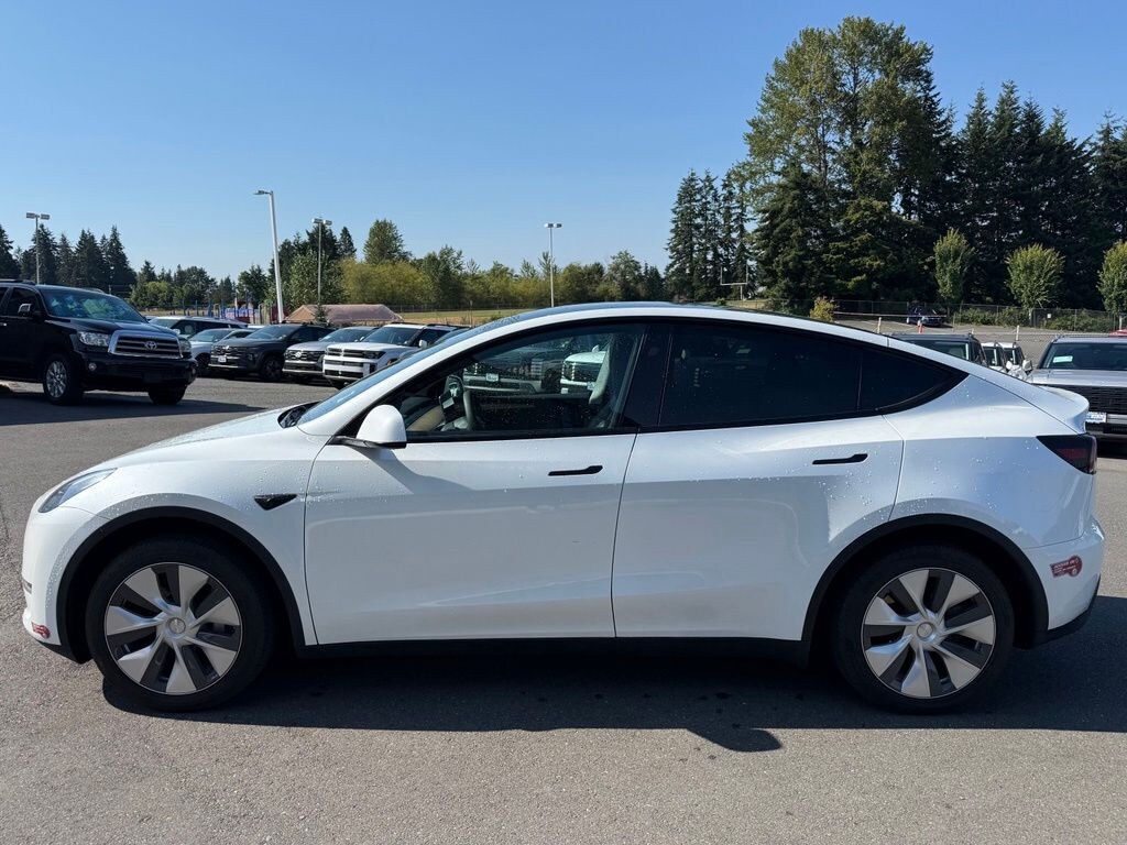 Used 2024 Tesla Model Y Long Range SUV