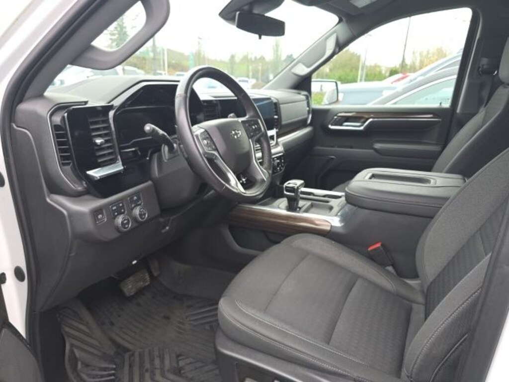 Used 2022 Chevrolet Silverado 1500 LT Trail Boss Truck Crew Cab