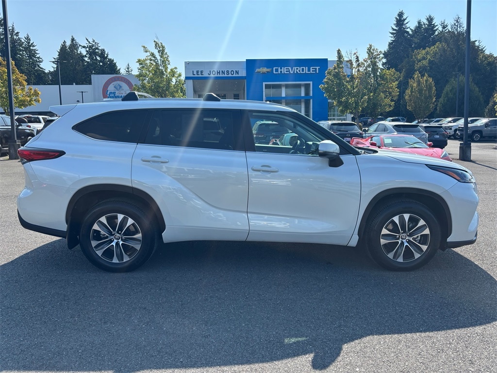 Used 2022 Toyota Highlander XLE SUV
