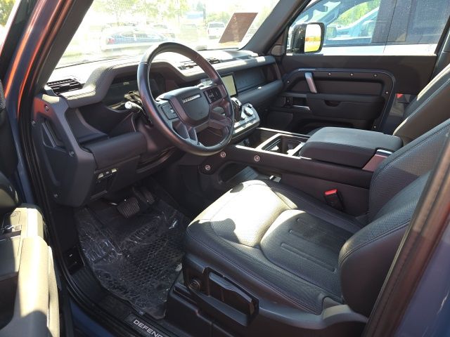 2022 Land Rover Defender X-Dynamic S photo 2
