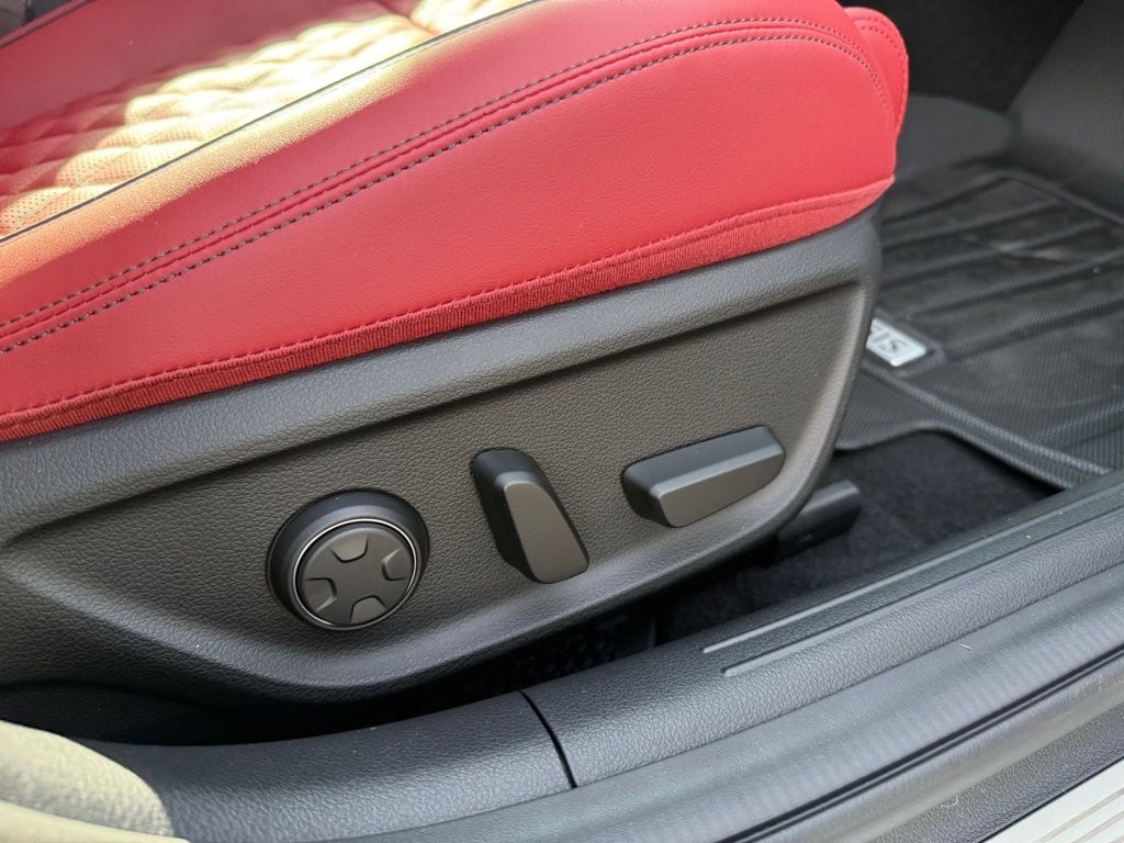 2025 GENESIS G70 Sport Advanced - Photo 18