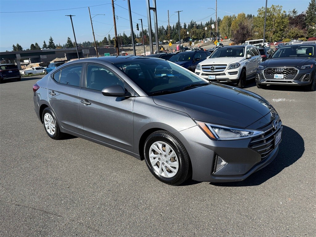 2019 Hyundai Elantra SE photo 2