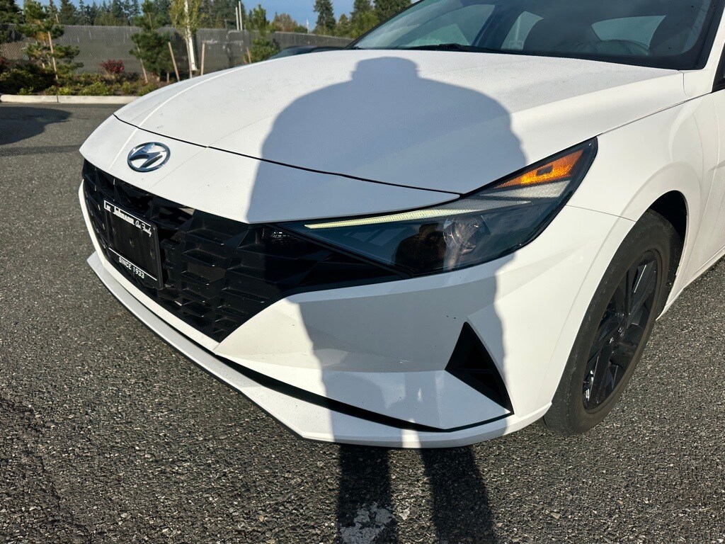 Used 2023 Hyundai Elantra HEV Blue Sedan