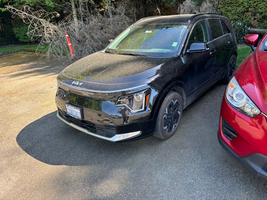 Used 2025 Kia Niro EV Wind SUV