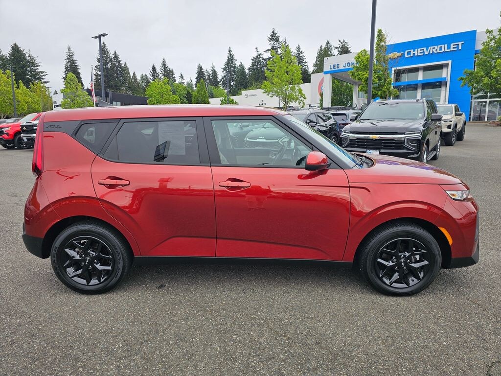 Used 2022 Kia Soul LX Hatchback