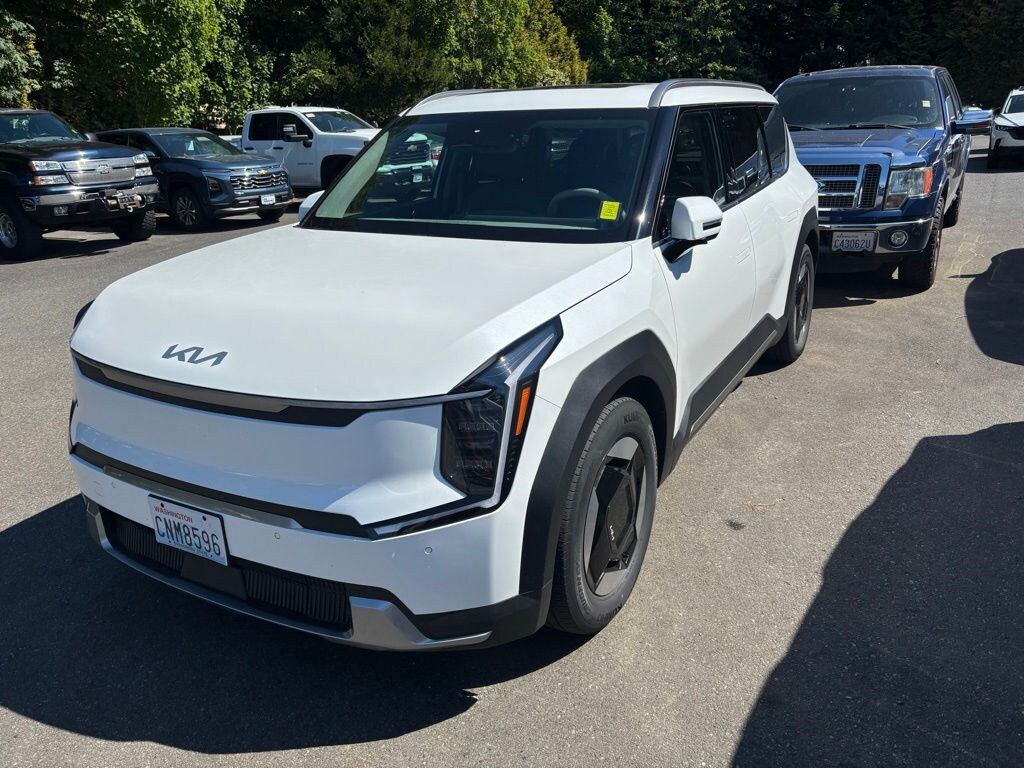 Used 2024 Kia EV9 Wind SUV