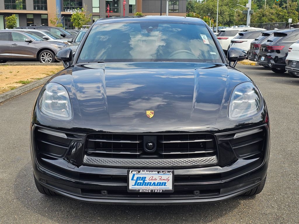 Used 2025 Porsche Macan Base SUV