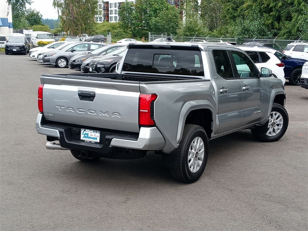 2024 Toyota Tacoma 4x4 SR5 Double Cab photo 3