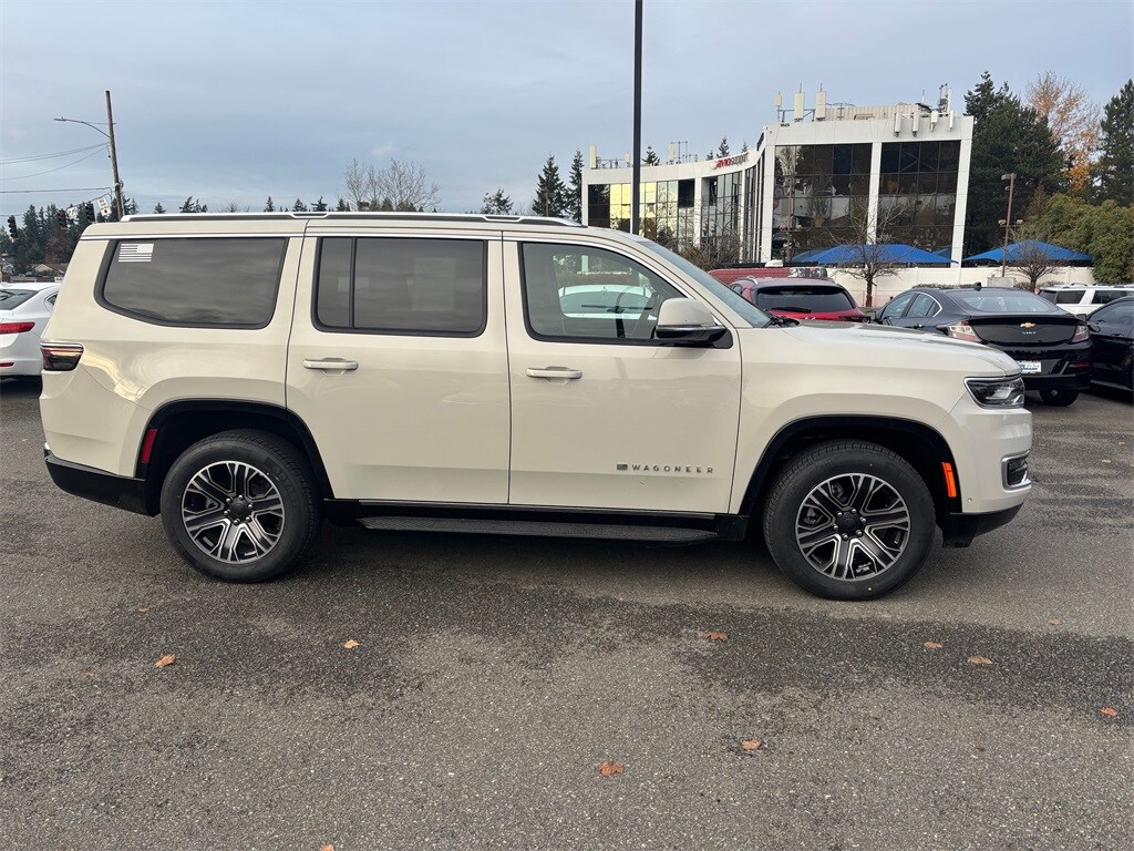 2022 Jeep Wagoneer Series III photo 3