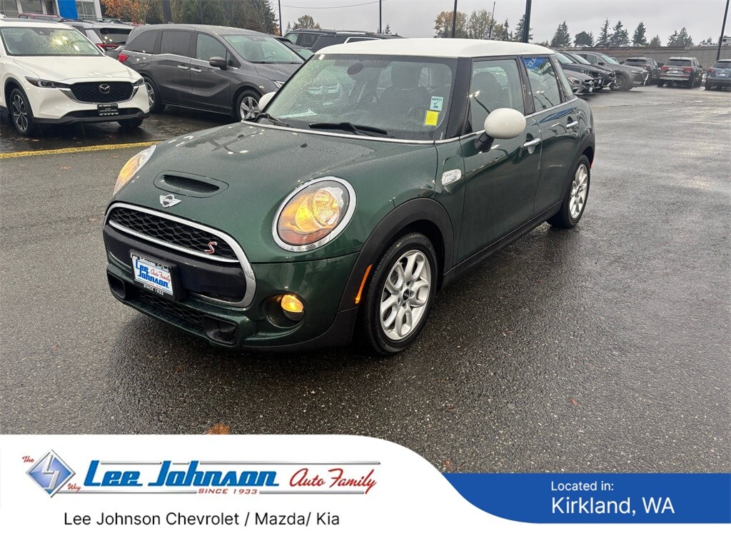 Used 2017 MINI Hardtop 4 Door Base Hatchback