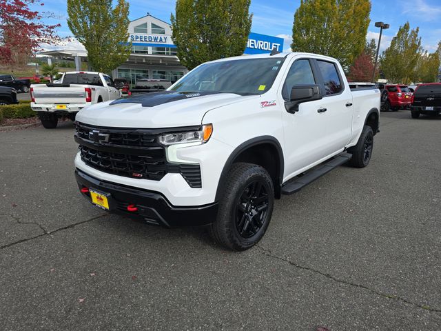 2025 Chevrolet Silverado 1500 LT Trail Boss photo 2
