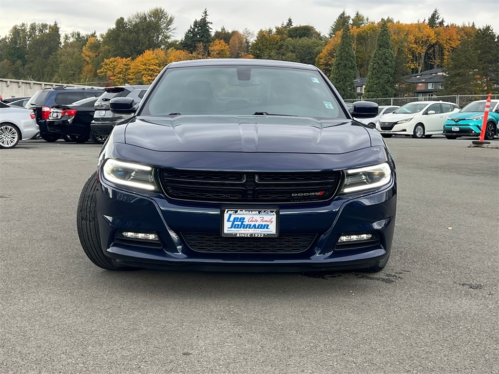 Used 2017 Dodge Charger SXT Sedan