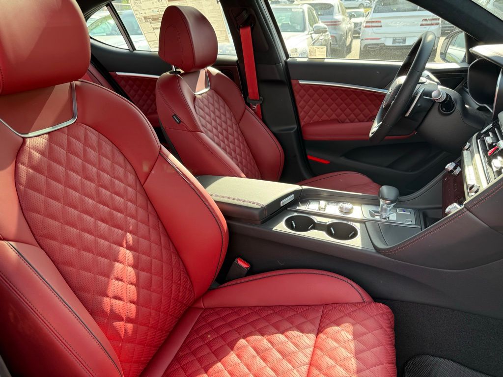 2025 GENESIS G70 Sport Advanced - Photo 17