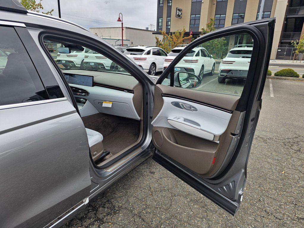 2026 GENESIS GV70 Advanced - Photo 28