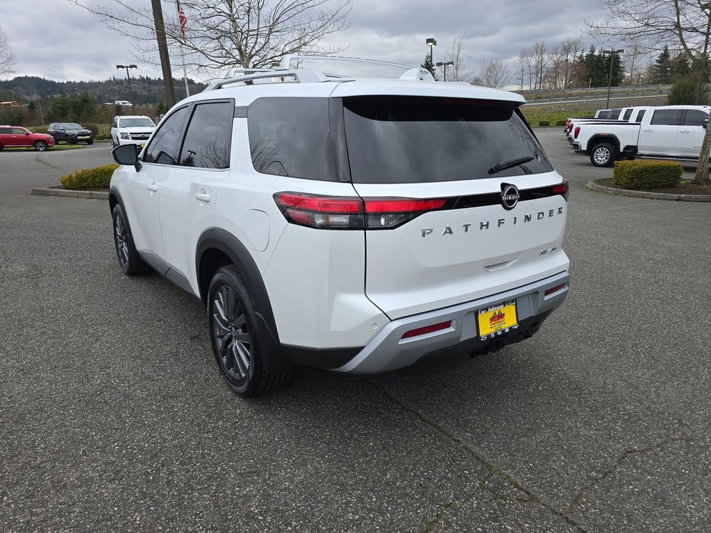 Used 2025 Nissan Pathfinder SL SUV