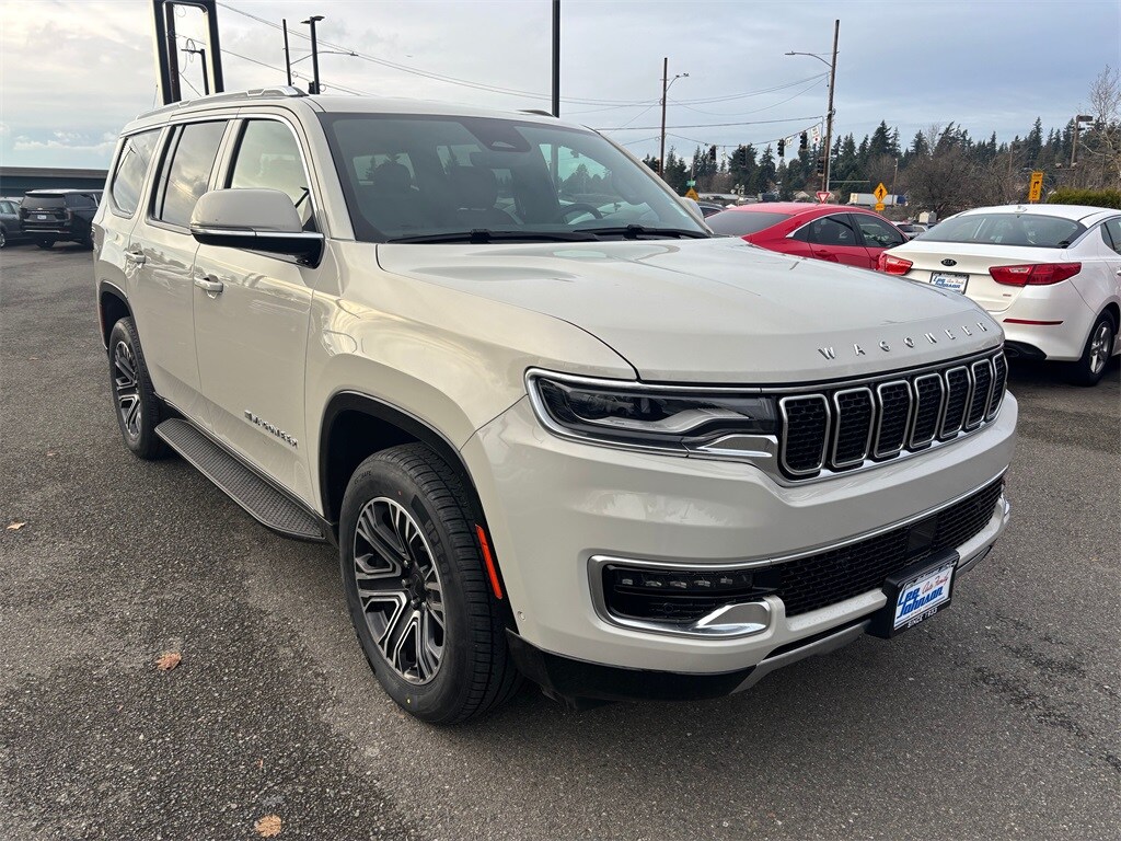 2022 Jeep Wagoneer Series III photo 2