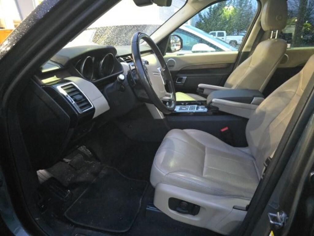 Used 2017 Land Rover Discovery HSE SUV