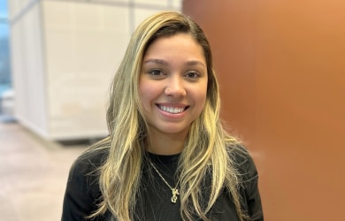 Staff member Nicolly Nicodemos from 564f1048a63b