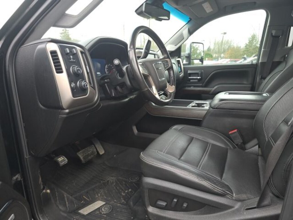 Used 2019 GMC Sierra 2500HD Denali Truck Crew Cab