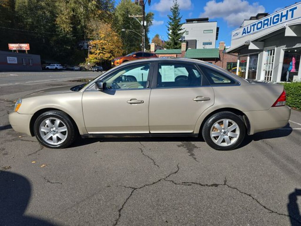 Used 2006 Mercury Montego Luxury Sedan