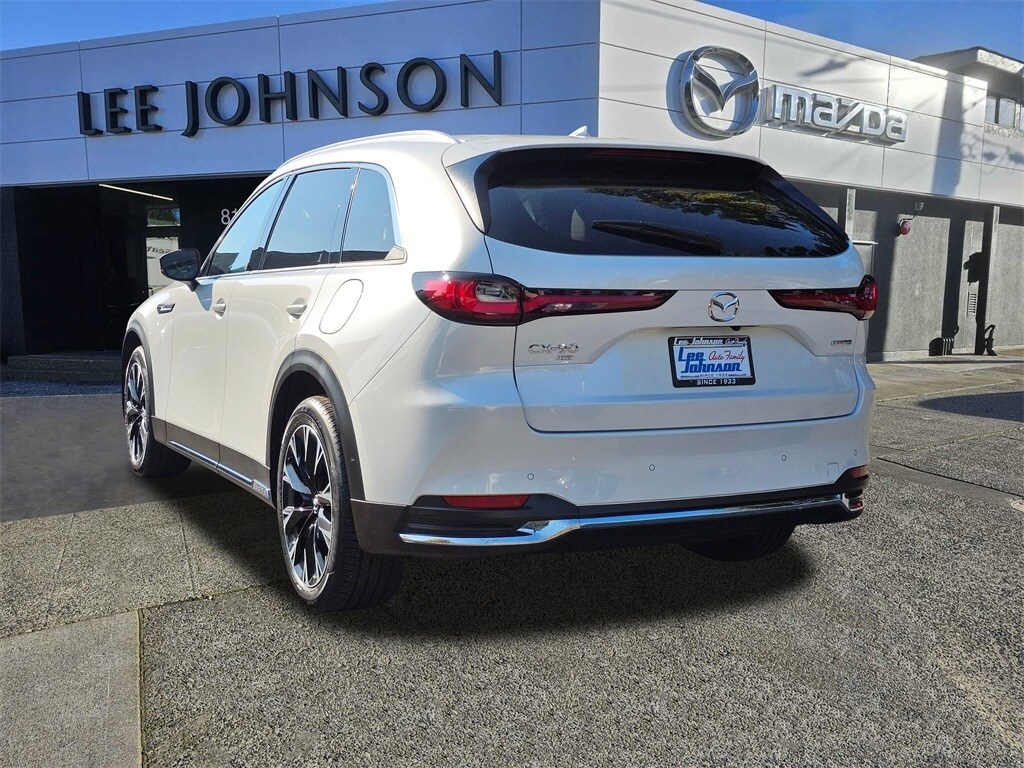 2024 Mazda CX-90 Plug-in Hybrid Premium photo 3