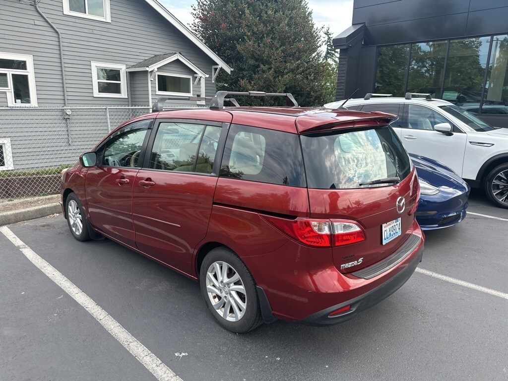 2012 Mazda Mazda5 Sport photo 2