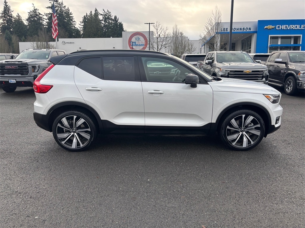 Used 2022 Volvo XC40 Recharge Twin Pure Electric P8 Ultimate SUV