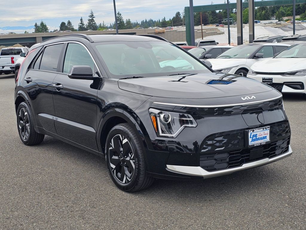 Used 2025 Kia Niro EV Wind SUV