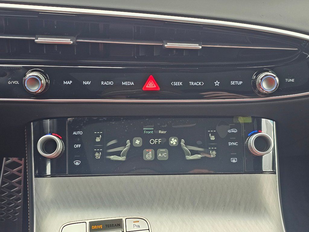 2026 GENESIS GV70 Sport Prestige - Photo 16