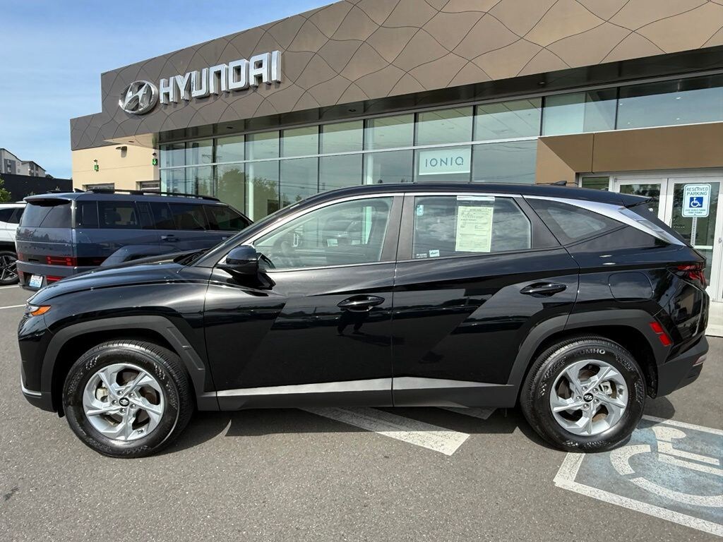 Used 2023 Hyundai Tucson SE SUV