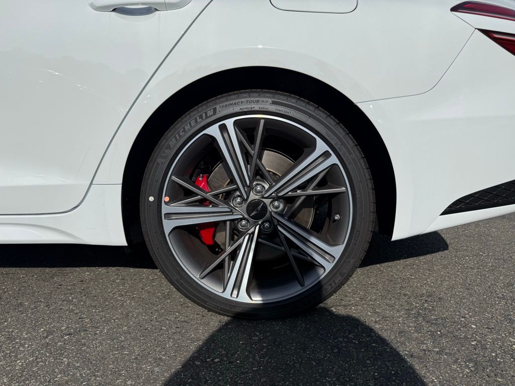 2025 GENESIS G70 Sport Advanced - Photo 9