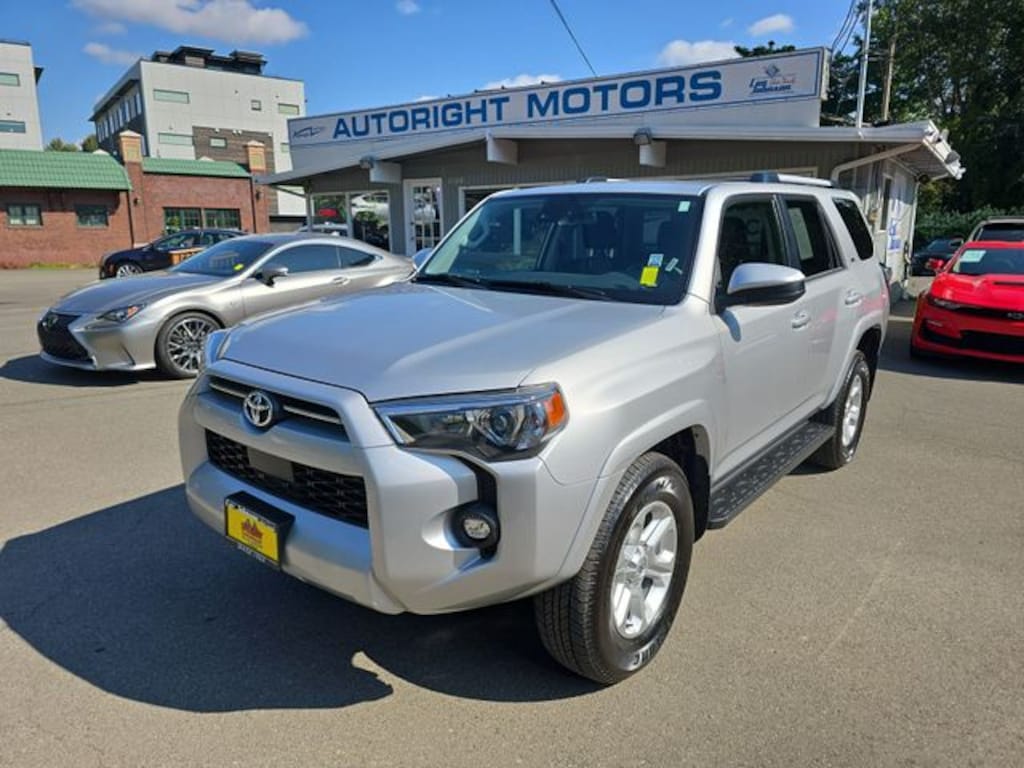 Used 2024 Toyota 4Runner SR5 SUV