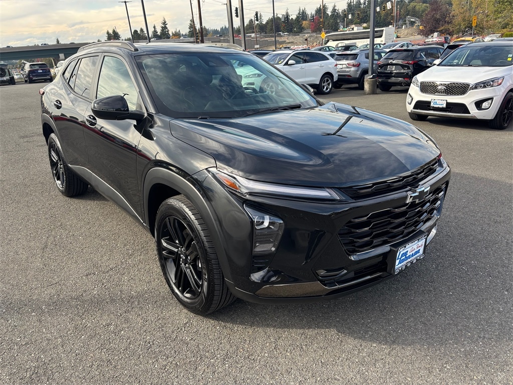 Used 2024 Chevrolet Trax Activ SUV