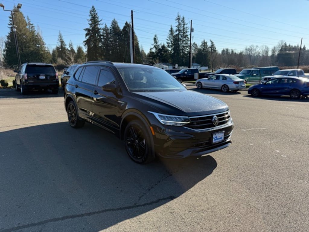 Used 2022 Volkswagen Tiguan 2.0T SE R-Line Black SUV