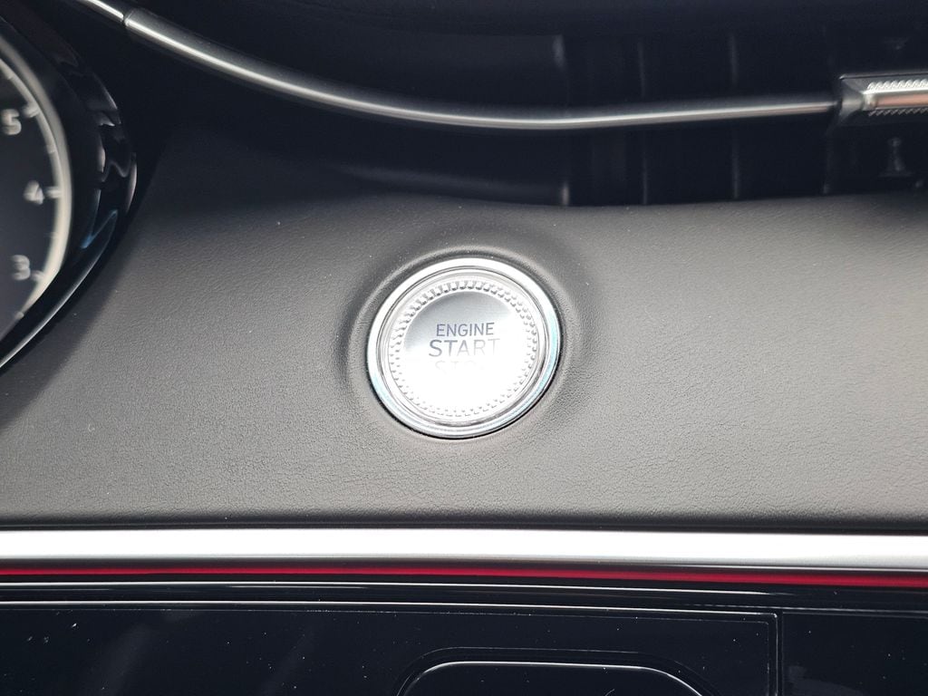 2025 GENESIS GV70 Sport - Photo 17